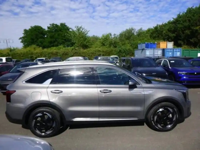 Kia Sorento 1.6 t-gdi 253ch phev premium 4x4 7 places — photo 4