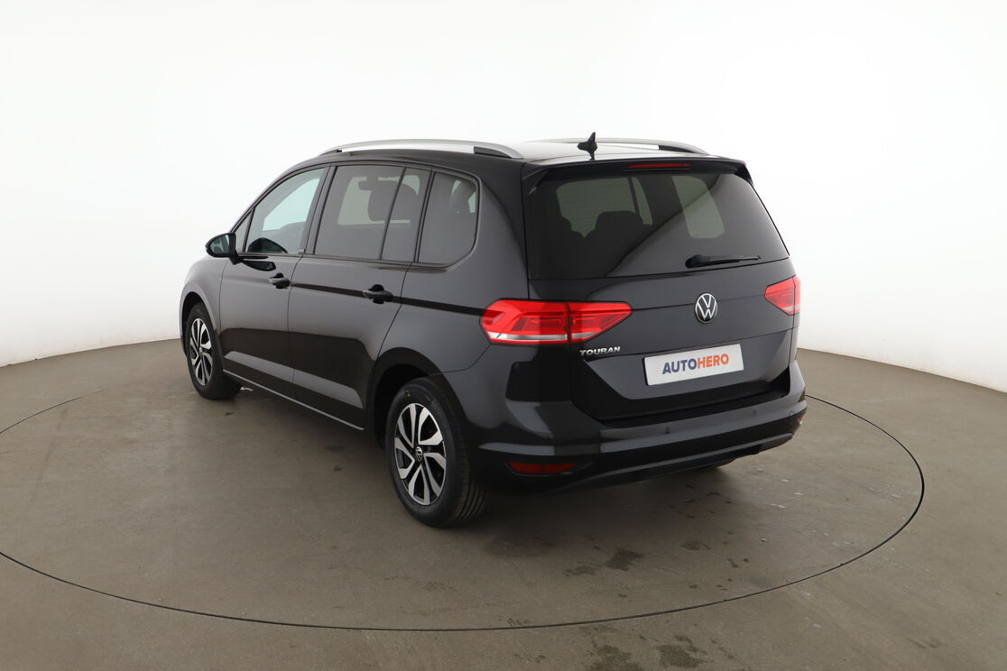 Volkswagen Touran 1.5 TSI EVO Active DSG7 — photo 3
