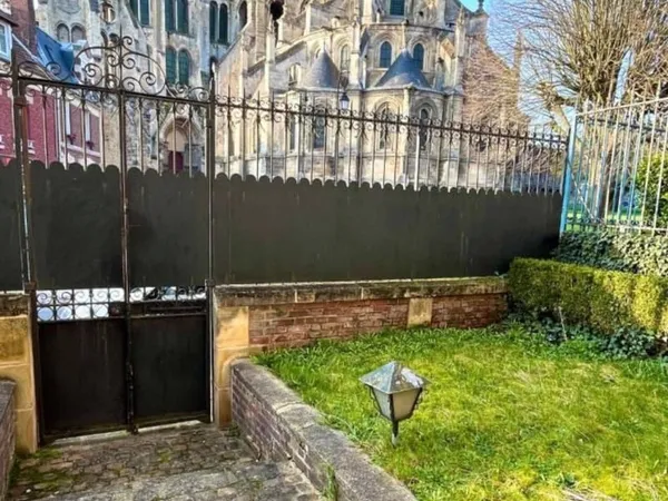 Maison 7 pièces 237 m²