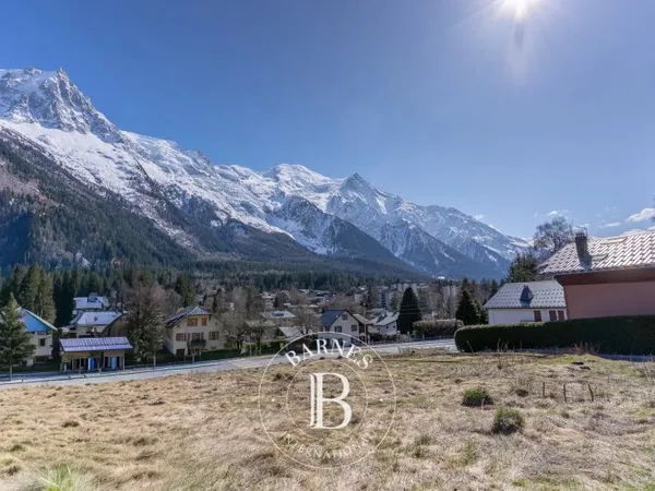 BARNES CHAMONIX - TERRAIN Á VENDRE - PROCHE CENTRE - VUE MONT BLANC