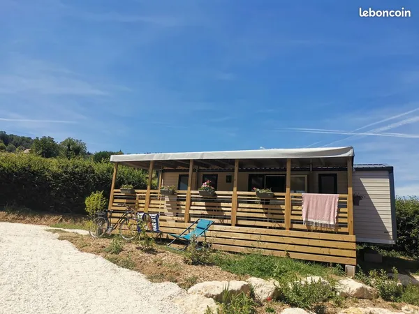 Vente Mobil-home sur belle parcelle à 3km du lac du Bourget moins d'une heure d'Annecy axe Geneve Ly
