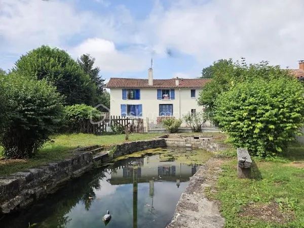 Maison 7 pièces 234 m²