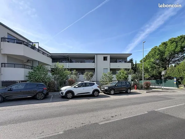 Local commercial 160 m²