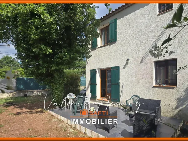 ROCBARON : Maison de 75 m² sur un terrain de 400 m², 3 chambres, proches commodités