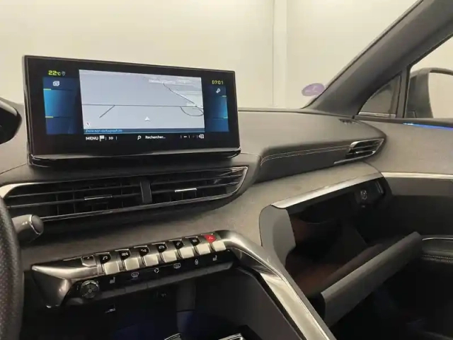 Peugeot 3008 hybrid4 300 e-eat8 — photo 30