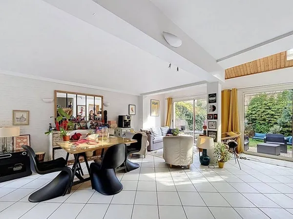 Maison 6 pièces 160 m²