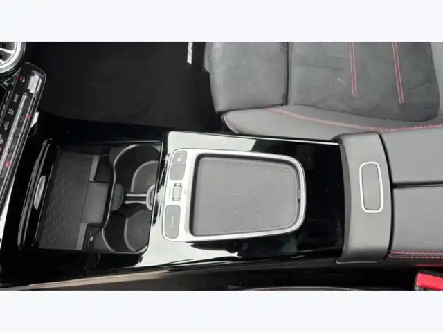 Mercedes Cla 200 d shooting brake amg l — photo 19