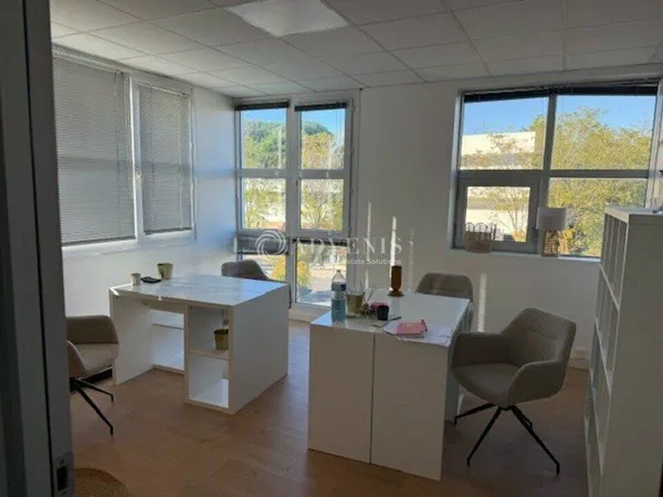Bureau 19 m²