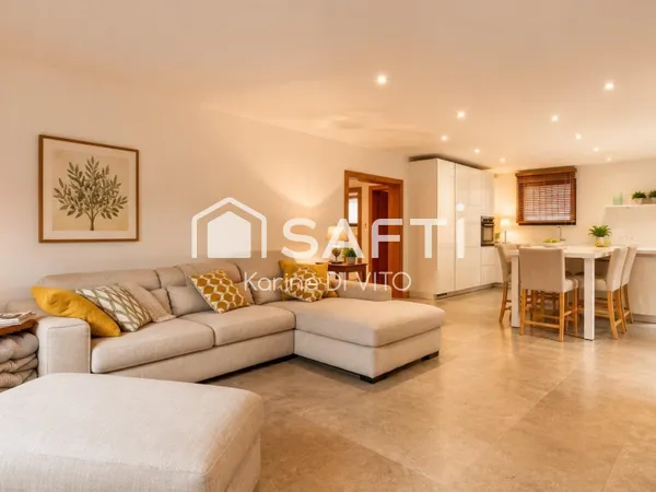 St Maxime - Villa rénovée - 149 m2 - Aperçu mer