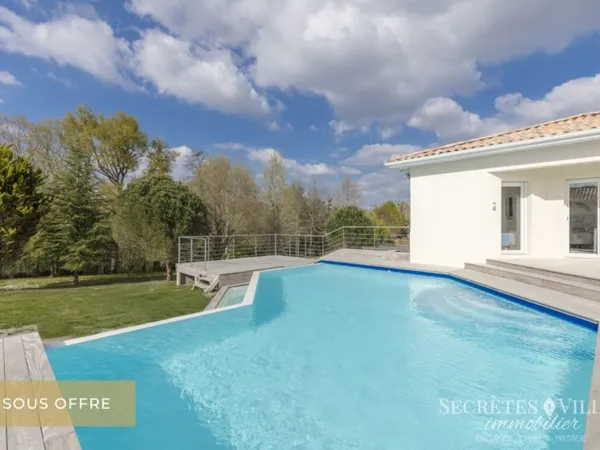 BOULIAC SUPERBE VILLA CONTEMPORAINE160M² VUE BOISEE