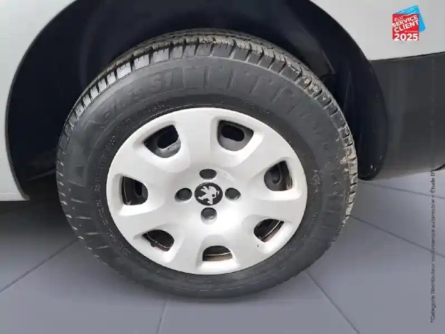 Peugeot Partner standard electrique 67ch premium — photo 10