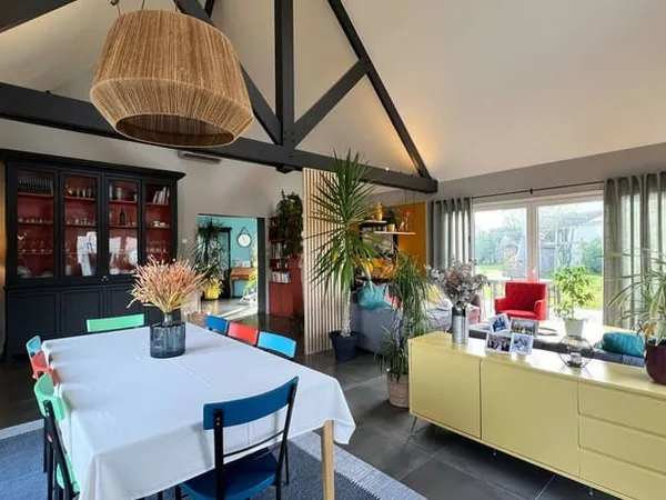 Maison 8 pièces 215 m²