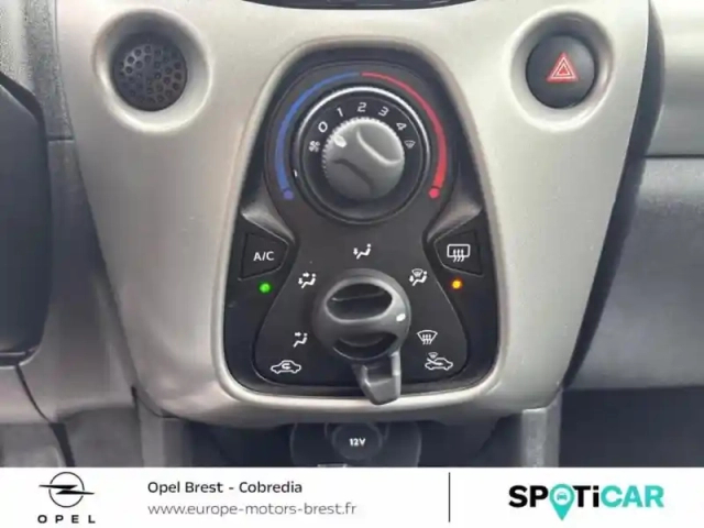 Peugeot 108 1.0 vti style 5p — photo 15