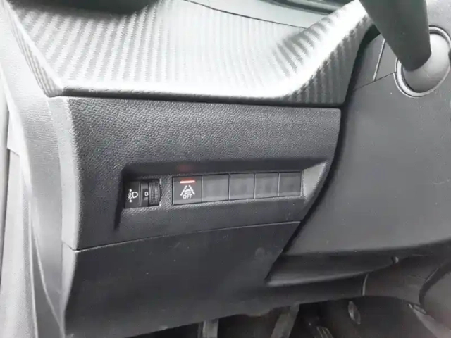 Peugeot 208 puretech 75 s&amp;s bvm5 — photo 21