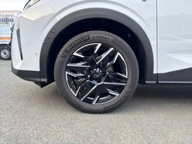 Peugeot 3008 hybrid 145 e-dcs6 — photo 33