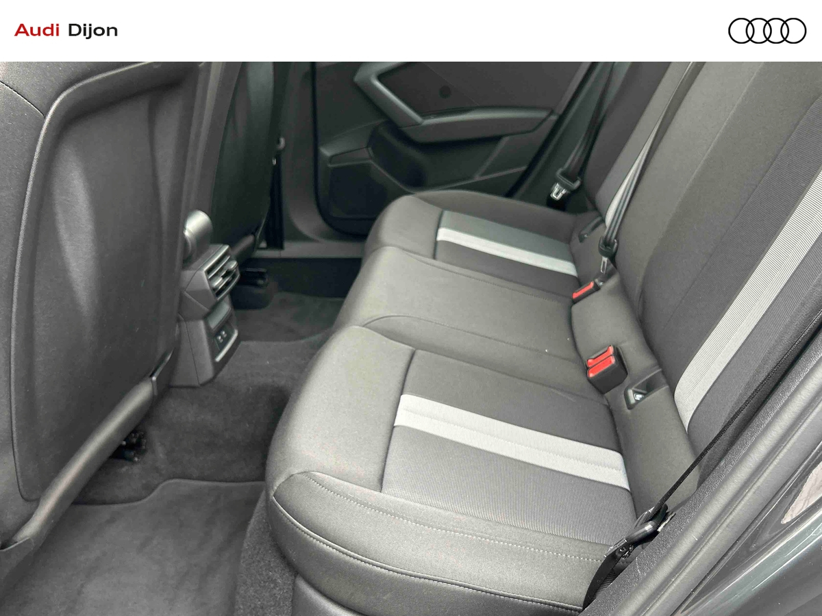 Audi A3 Sportback 30 TFSI Mild Hybrid 110 S tronic 7 — photo 12