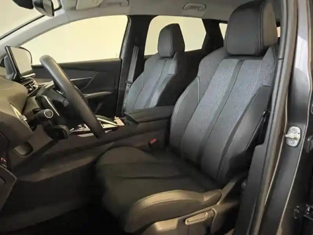 Peugeot 3008 1.2 puretech 130ch s&amp;s allure pack eat8 — photo 6