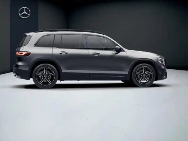 Mercedes Glb 200 d amg line — photo 20