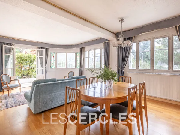 Maison 8 pièces de 157 m²