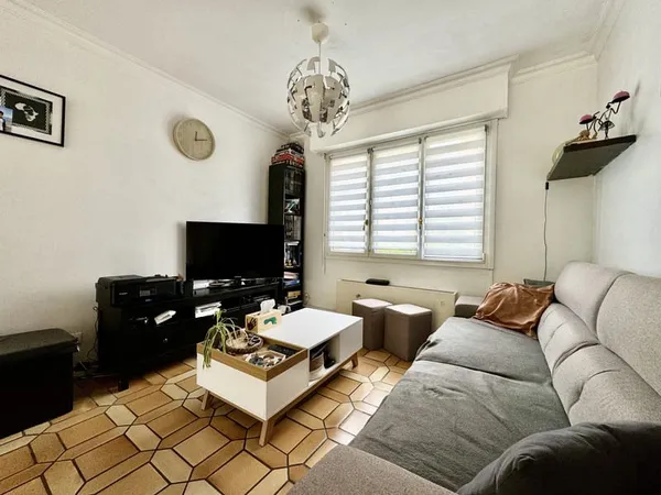 WAMBRECHIES - MAISON SEMI-INDIVIDUELLE avec Jardin et Garage