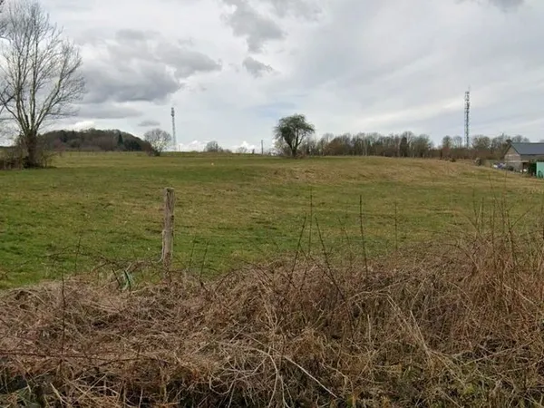 TERRAIN À VENDRE - HAUTEROCHE / BROMONT-LAMOTHE - 3 867 m² - 53 000