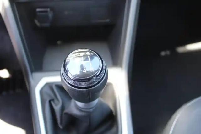 Dacia Sandero eco-g 100 — photo 28