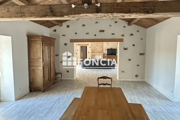Maison 8 pièces 240 m²