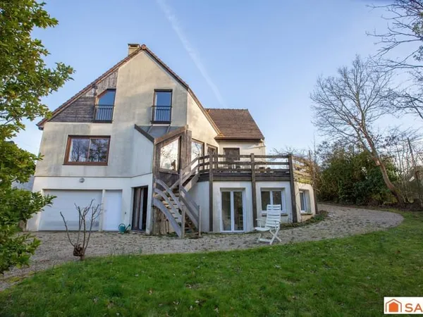 SUPERBE MAISON FAMILIALE