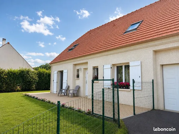 Maison familiale 6 pièces - 140 m² - 5 chambres - Laversine