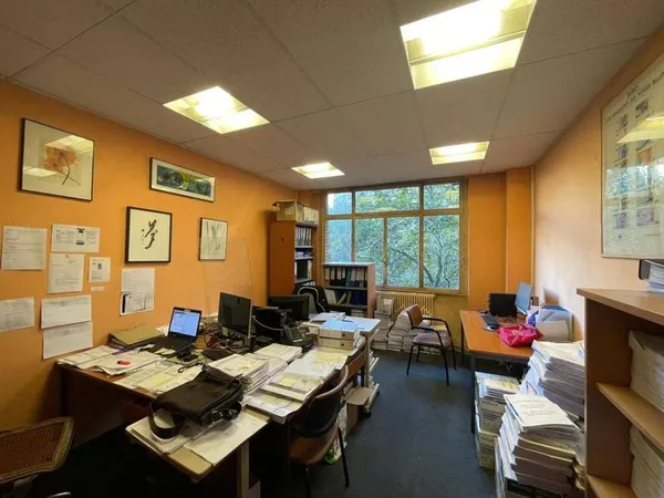 Bureaux 253 m²