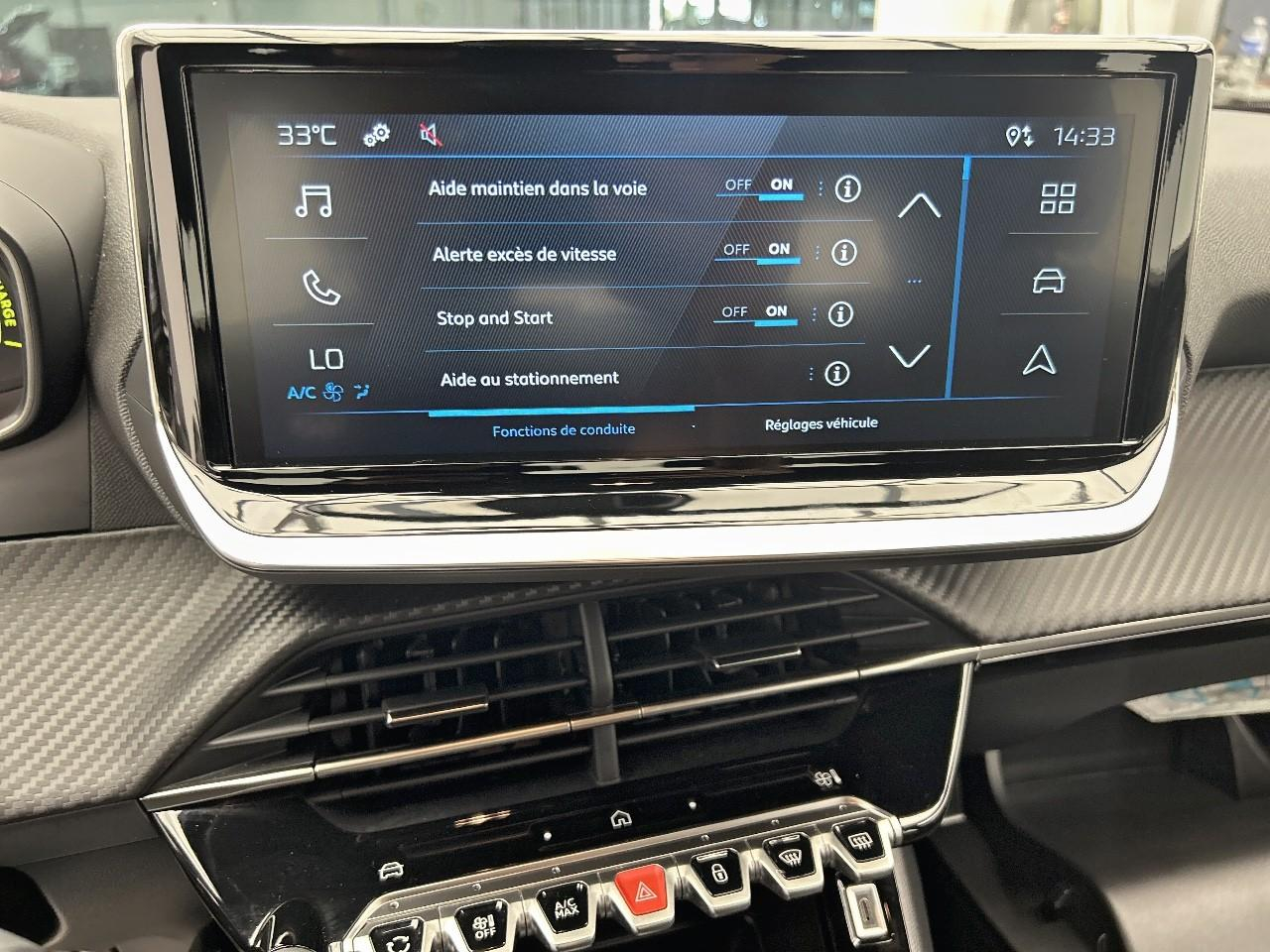 Peugeot 2008 hybrid 145 e-dcs6 style — photo 11