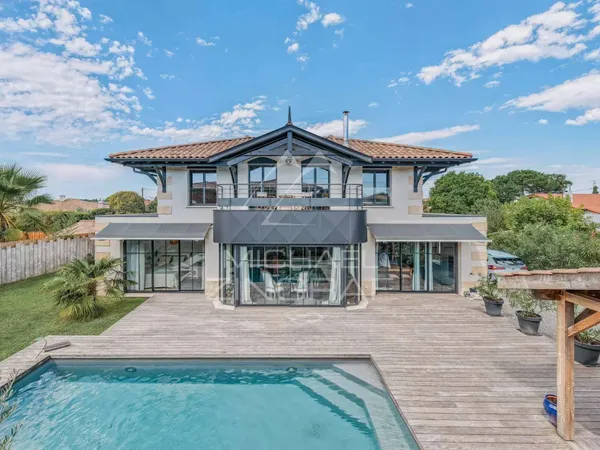 Maison 5 pièces 147 m²