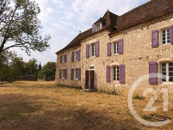Maison 12 pièces 313 m²