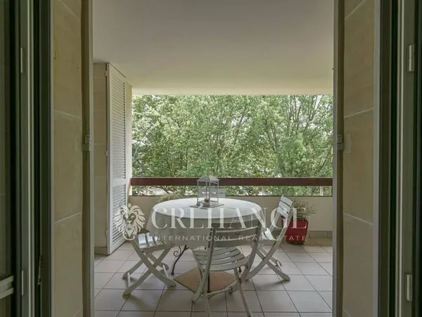 Appartement 7 pièces 206 m²