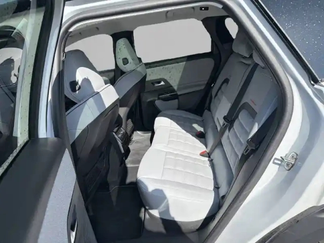 Citroën C5 Aircross hybride rechargeable 195 e-eat7 — photo 35