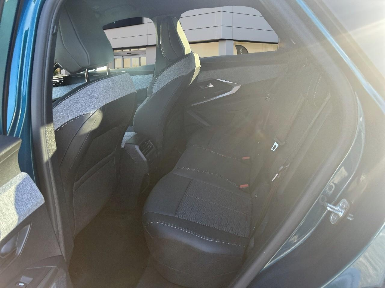 Peugeot 3008 1.2 hybrid 136ch allure e-dcs6 — photo 10