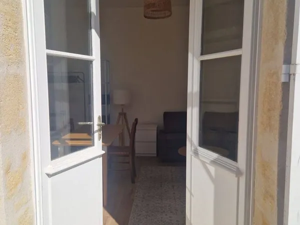 Studio 1 pièce 25 m²
