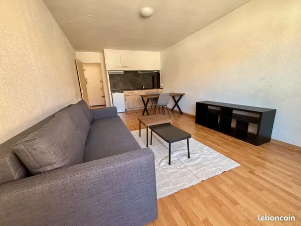 Studio meublé 27 m² + terrasse - Hypercentre Béziers