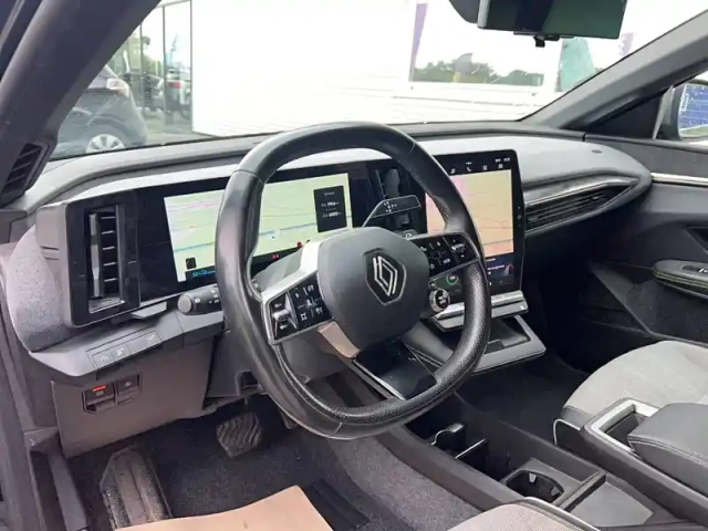 Renault Megane e-tech ev60 220 ch super charge — photo 24