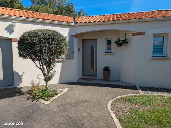 Maison de plain-pied 126 m² - Challans, commerces à pied - Aucun vis-à-vis