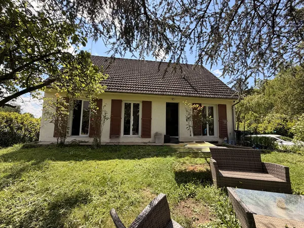 NOAILLES PROCHE MAISON PLAIN-PIED SEJOUR DOUBLE CUISINE 3 CHAMBRES SALLE D'EAU SOUS-SOL TOTAL JARDIN