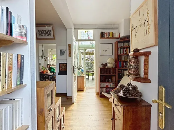 Vends maison 129m² Côte Pavée - Charmante maison familiale 7 pièces avec patio, jardin et garage
