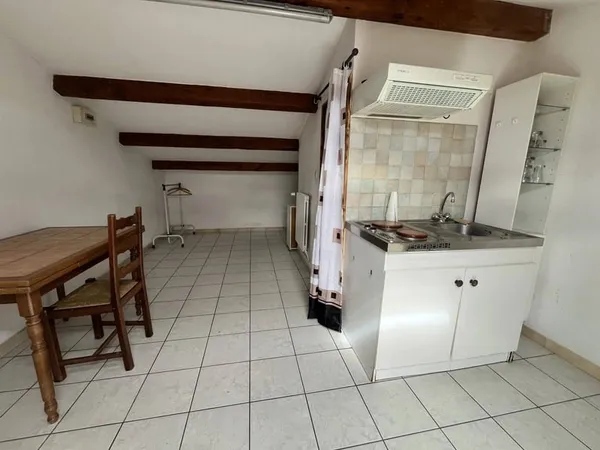 Studio 1 pièce 18 m²