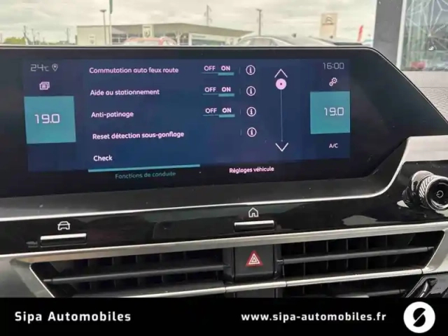 Citroën C4 e- 136 ch automatique — photo 32
