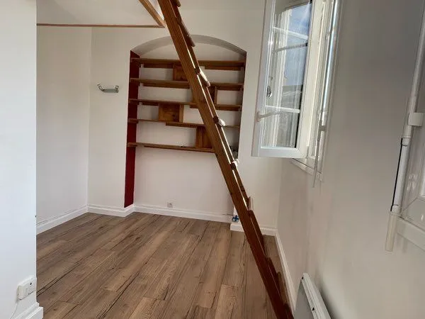 Studio 13,8 m² à Paris 10e - Métro Goncourt