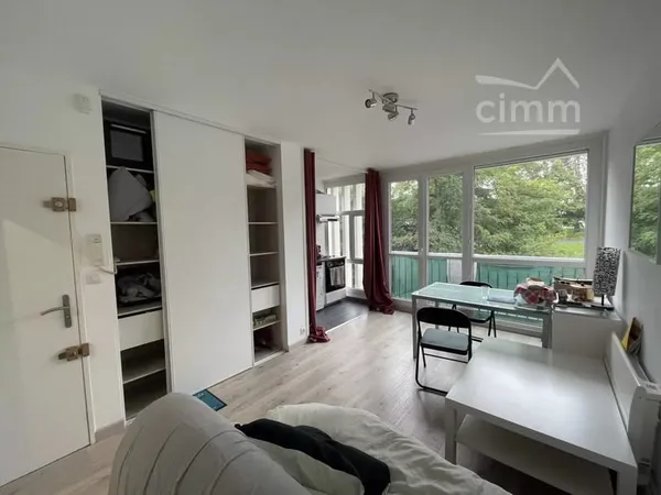 Studio 22m2 meublé Montjoyeux