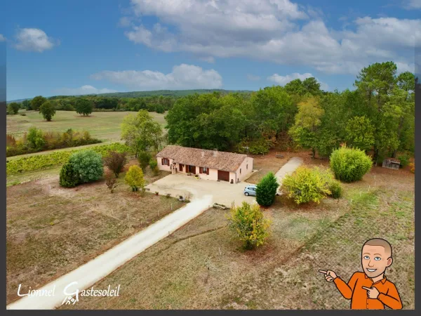 Maison à vendre de plain pied 3 chambres garage et grange sur 1.5ha à Fraisse en Dordogne (24)