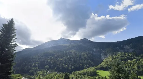 Terrain 745 m²