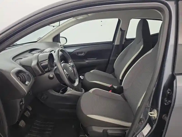 Toyota Aygo 1.0 vvt-i — photo 40