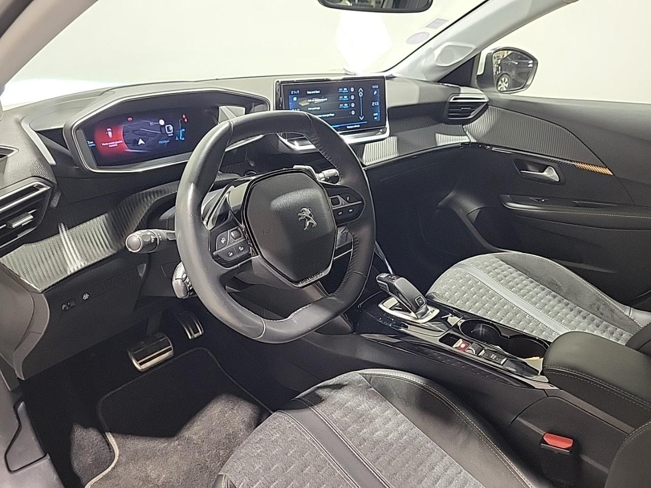 Peugeot 208 puretech 100 s&s eat8 roadtrip — photo 9